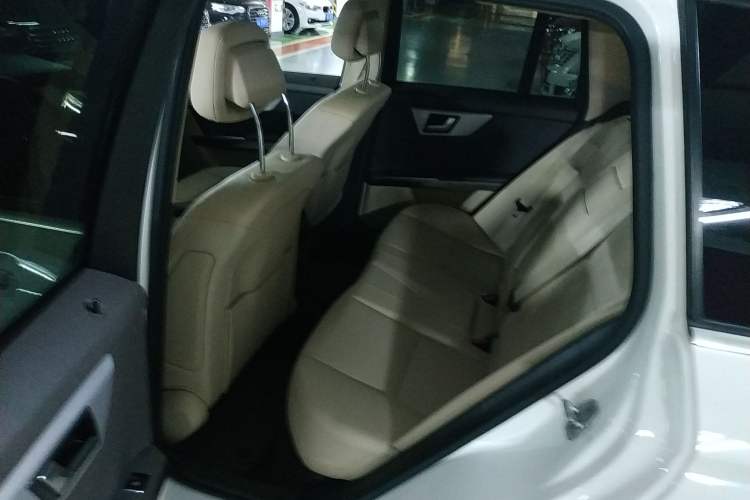 Used Mercedes-Benz GLK-Class 2013 GLK 300 4MATIC Dynamic Sunroof Model
