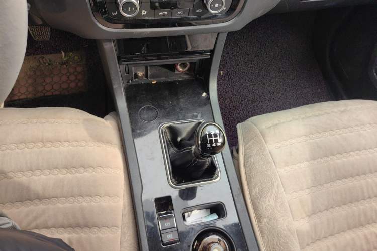 Used Yema T70 2016 1.8L Manual Elite Version
