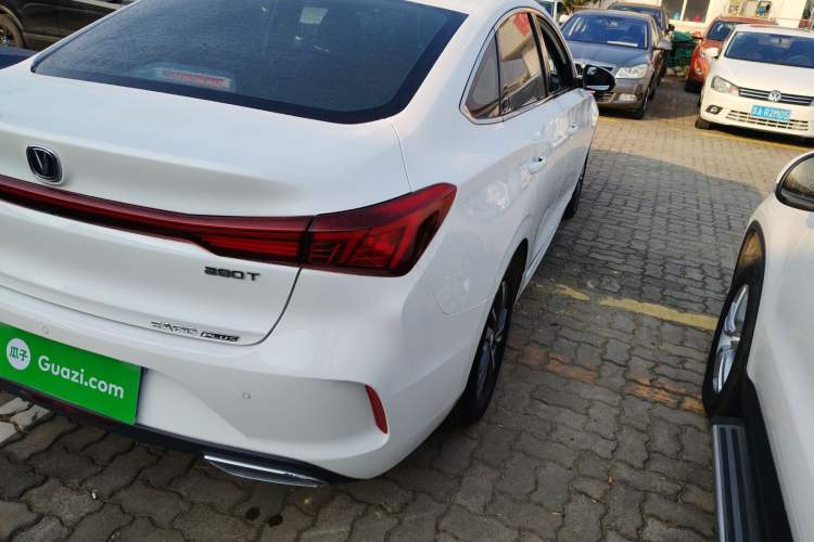 Used Changan Eado 2022 PLUS Blue Whale NE 1.4T GDI DCT Prestige Edition
