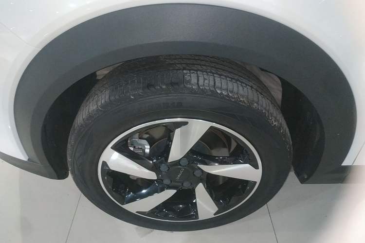 Used Lynk & Co 06 2020 1.5T JinPro model
