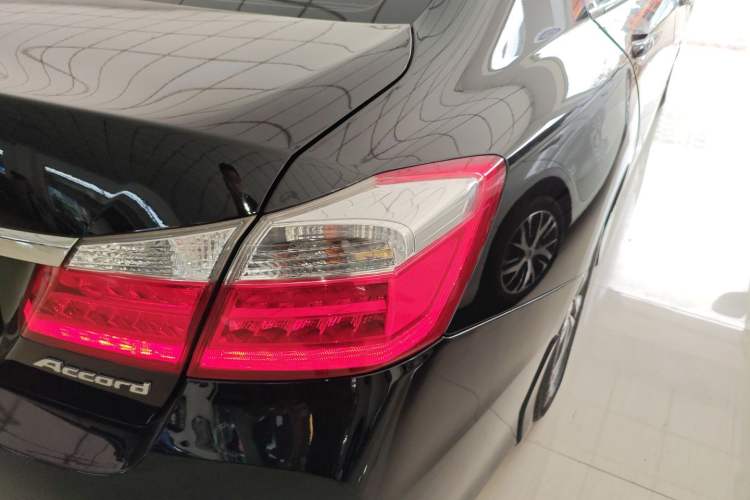 Used Honda Accord 2015 2.0L LX Comfort Edition
