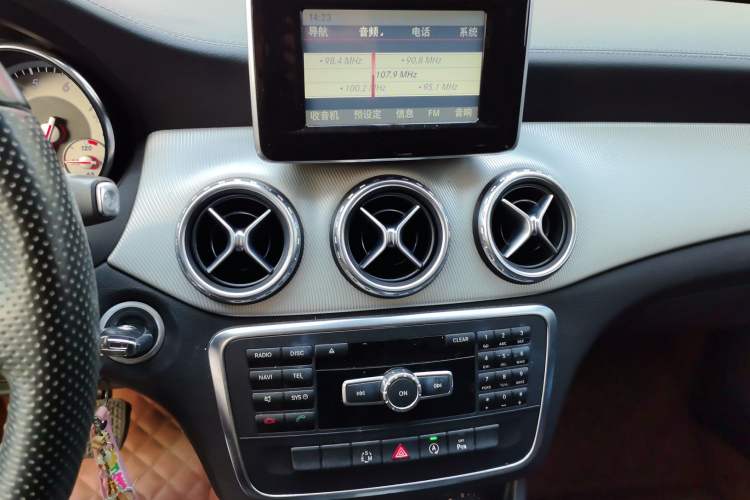 Used Mercedes-Benz GLA 2015 GLA 200 Fashion Model