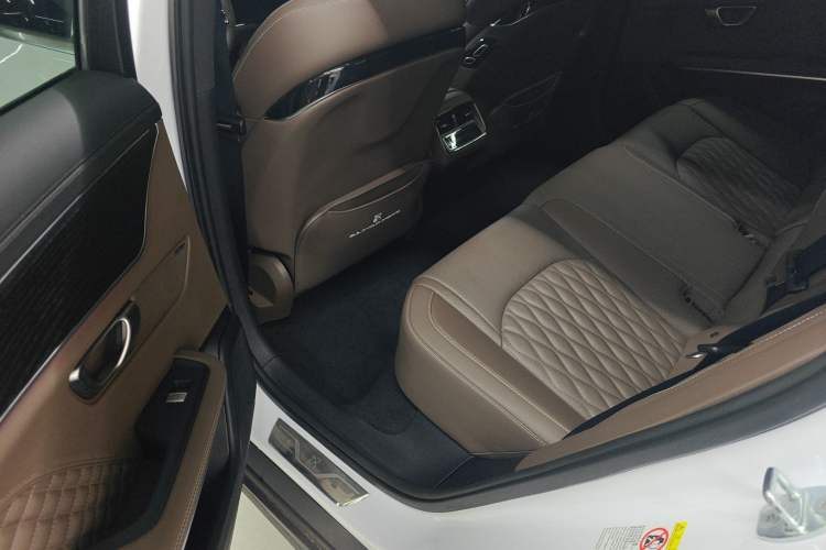 Used BYD Han 2022 DM-i 121KM Prestige Model
