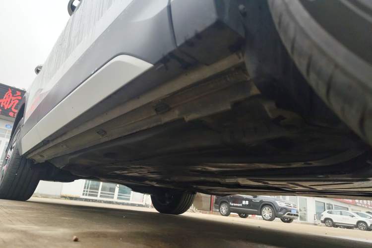 Used Volkswagen Tharu 2024 300TSI Two-Wheel-Drive Moon Luxury Edition
