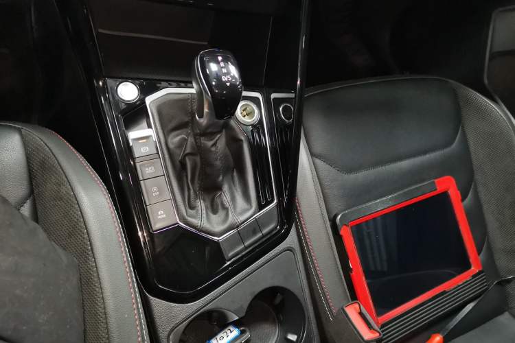 Used Volkswagen Tayron 2020 330TSI Two-Wheel Drive Luxury Smart Connectivity Version
