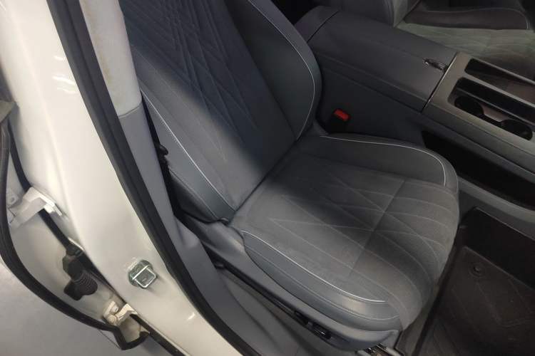 Used VOYAH PASSION 2023 Four-Wheel Drive Long-Range Version