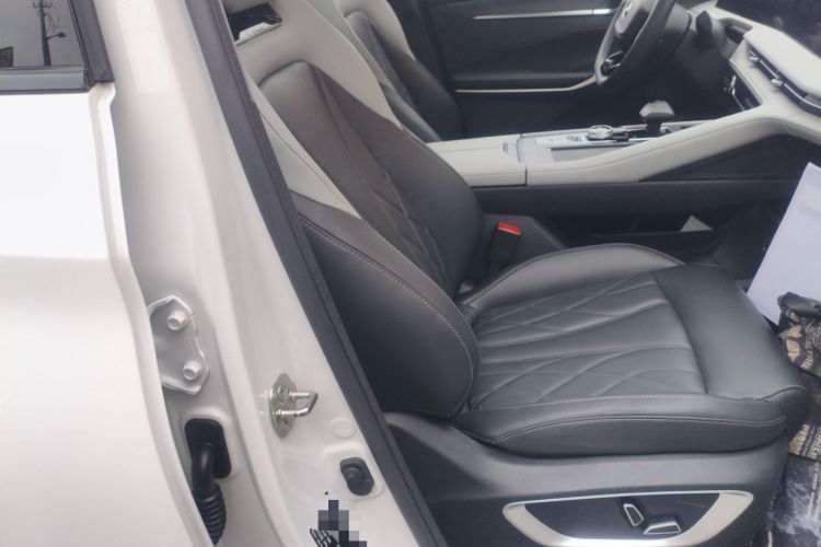 Used Changan CS75 PLUS 2024 3rd Generation Champion Edition 2.0T Intelligent Drive Performance Model
