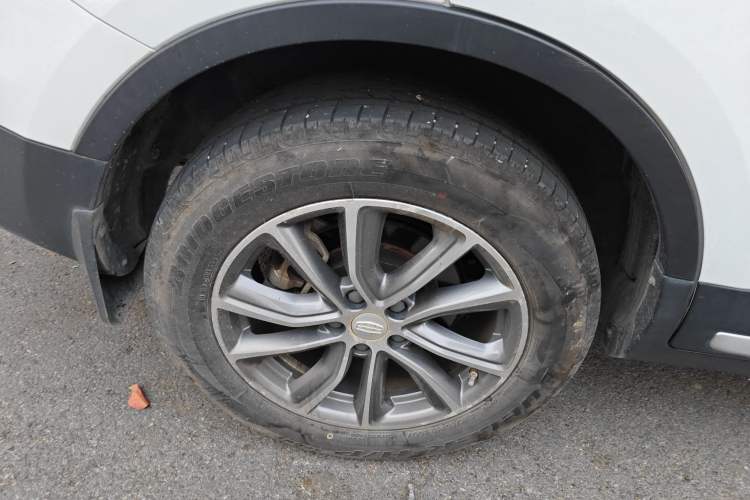 Used Geely Auto Emgrand X7 Sport 2018 1.8TD Automatic Two-Wheel Drive Smart Connect 4G Internet Edition
