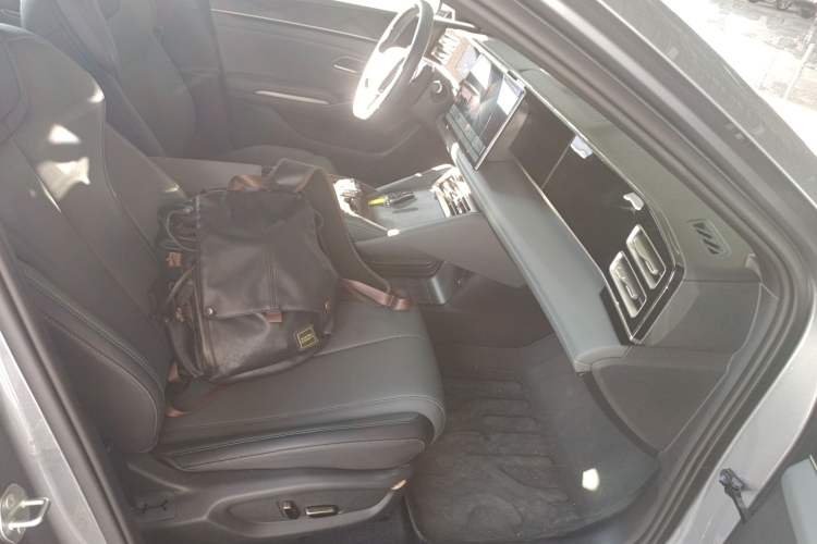 Used BYD Qin L 2025 DM-i Smart Drive 120KM Superior Model
