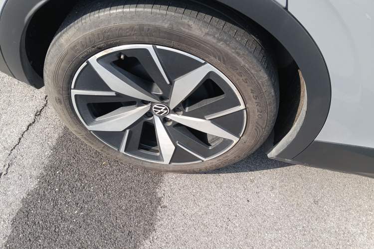 Used Volkswagen ID.4 CROZZ 2021 Long-Range Lite PRO Two-Wheel Drive Version
