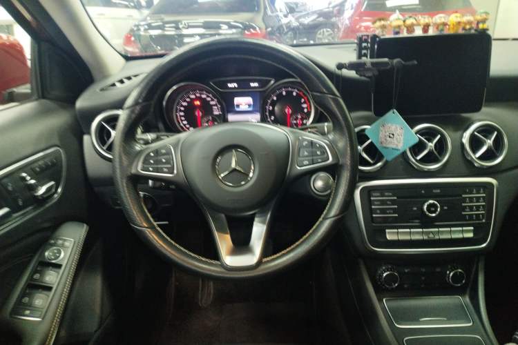 Used Mercedes-Benz GLA 2017 GLA 200 Fashion Model