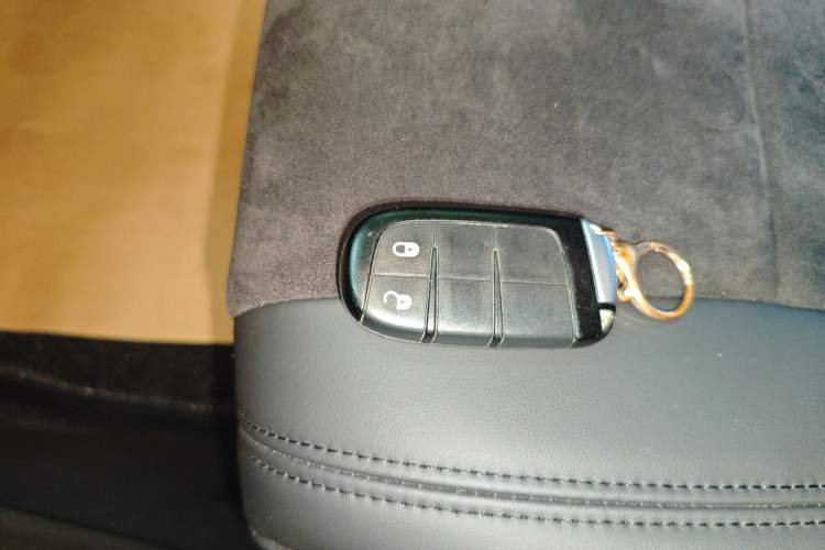 Used  Grand Cherokee 2020 3.0L Professional Navigation Edition