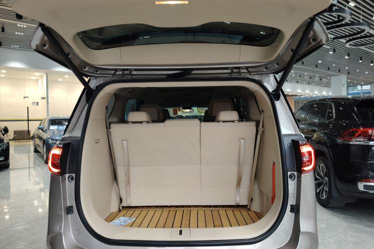 Used Buick GL8 2023 ES Lu Zun Luxury Model
