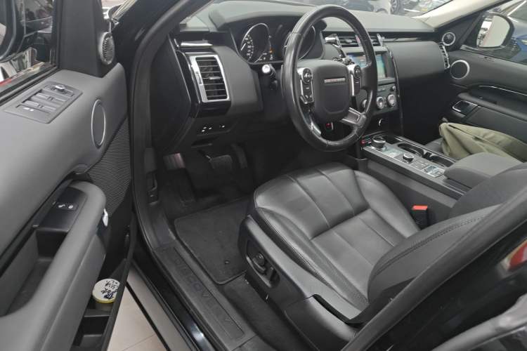 Used Land Rover Discovery 2018 3.0 SC V6 SE