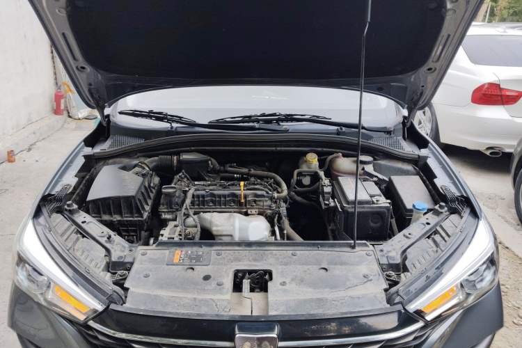 Used Roewe i5 2021 1.5L Manual Platinum Edition
