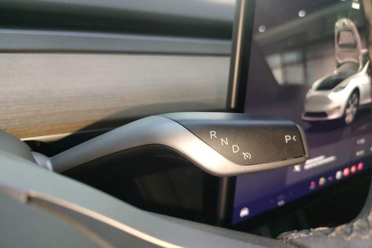 Used Tesla Model Y 2021 Standard Range Rear-Wheel Drive Version
