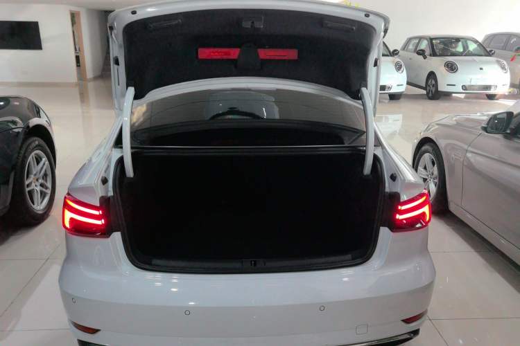 Used Audi A3 2020 Restyled Limousine 35 TFSI Ambition Version China VI
