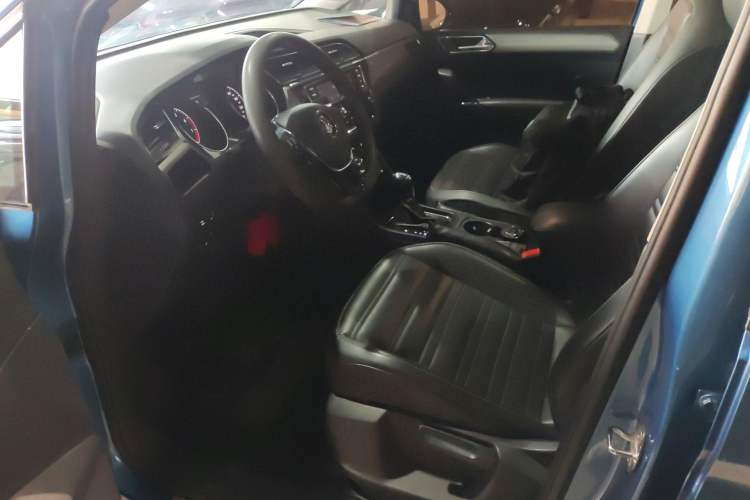 Used Volkswagen Touran 2018 Volkswagen Touran L 280TSI DSG Comfort Edition 7 Seats China V Emission Standard
