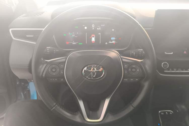 Used Toyota FRONTLANDER 2023 2.0L Smart Electric Hybrid Dual-Engine Deluxe Version
