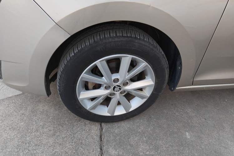 Used Skoda Rapid 2016 1.6L Automatic Chuanxing Edition
