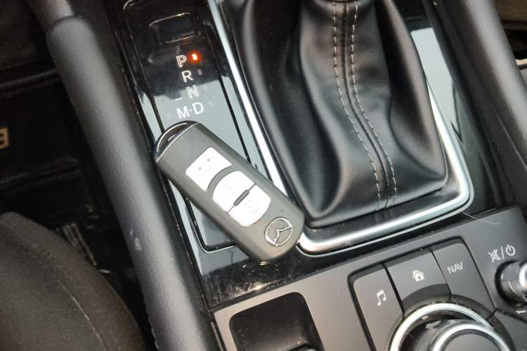 Used Mazda Mazda 3 Axela 2019 Cloud-Controlled Sedan 1.5L Automatic Luxury Model China VI Standard
