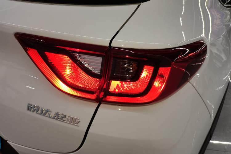 Used Kia kx1 Stonic 2021 1.4L CVT Sunroof Model
