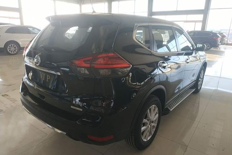 Used Nissan X-Trail 2019 2.0L CVT Smart Connect Comfort Edition 2WD
