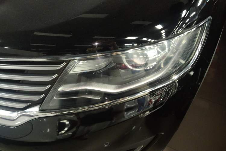 Used Lincoln MKX 2018 2.0T Two-Wheel Drive Deluxe Edition