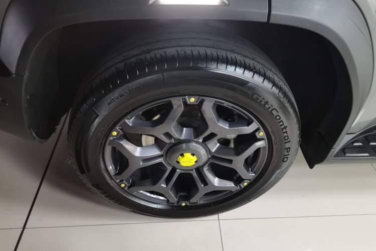 Used JETOUR Traveler 2023 2.0T All-Wheel Drive CrossPRO+
