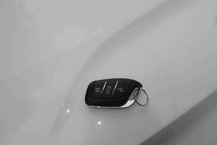 Used Roewe i5 2021 1.5L CVT Platinum Edition
