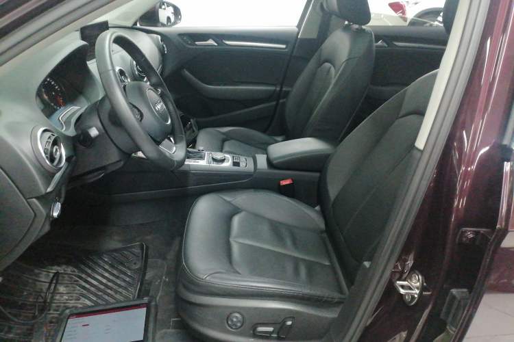 Used Audi A3 2015 Limousine 40 TFSI Automatic Comfort Model
