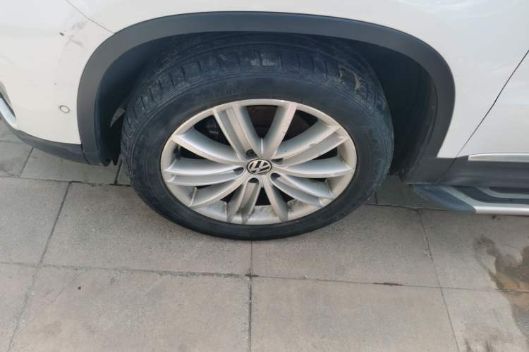 Used Volkswagen Tiguan 2013 2.0 TSI Automatic All-Wheel-Drive Flagship Edition
