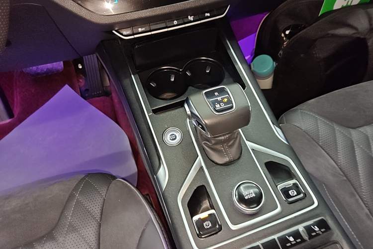 Used Hongqi HS5 2022 Revised Version 2.0T Smart Connect Flagship Edition