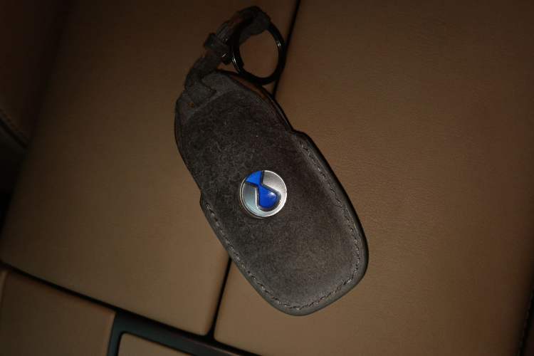 Used Denza D9 2022 DM-i 970 Four-Wheel Drive Prestige Model