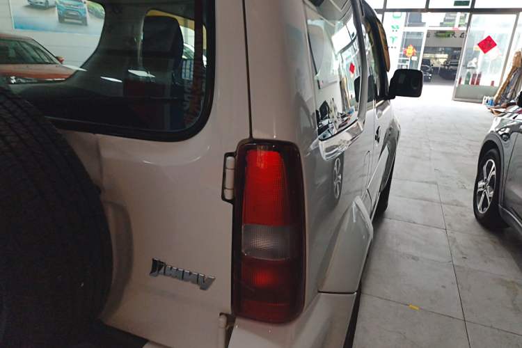 Used Suzuki Jimny 2015 1.3 MT JLX