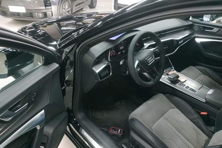 Used Audi A6L 2019 40 TFSI Luxury Dynamic Model
