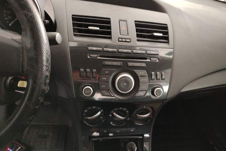 Used Mazda Mazda 3 2015 Sedan 1.6L Manual Comfort Model
