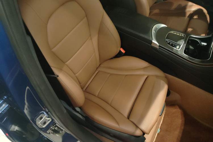 Used Mercedes-Benz GLC Coupe 2022 Refreshed GLC 300 4MATIC Coupe SUV
