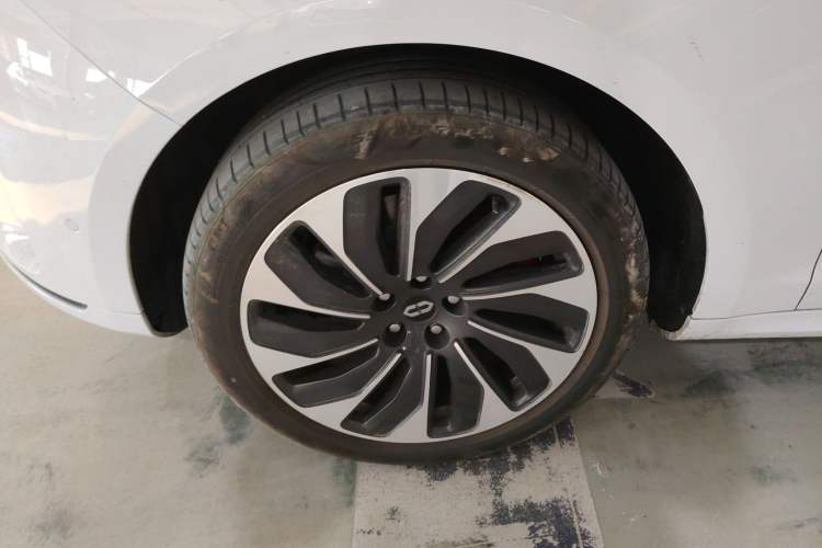 Used Hima AITO M5 2022 Extended-Range Four-Wheel Drive Flagship Edition
