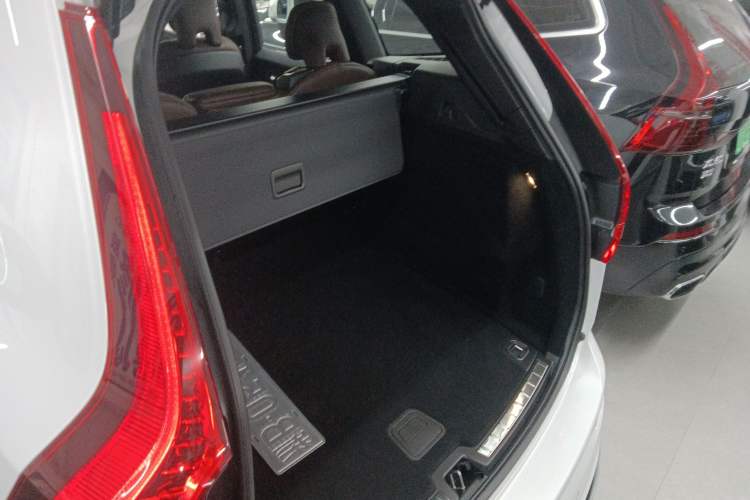 Used Volvo XC60 2023 B5 4x4 Smart Luxury Edition