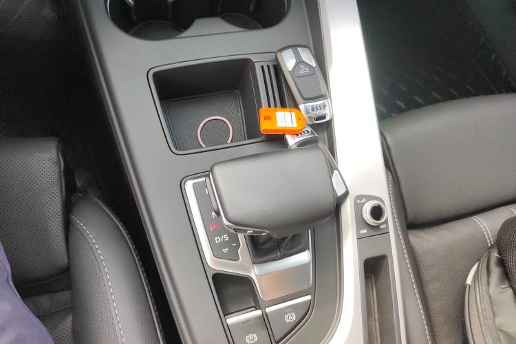 Used Audi A4L 2022 40 TFSI Fashion Dynamic Model
