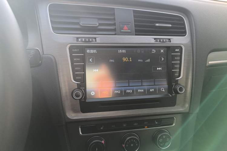 Used Volkswagen Golf 2016 230TSI Automatic Luxury Version
