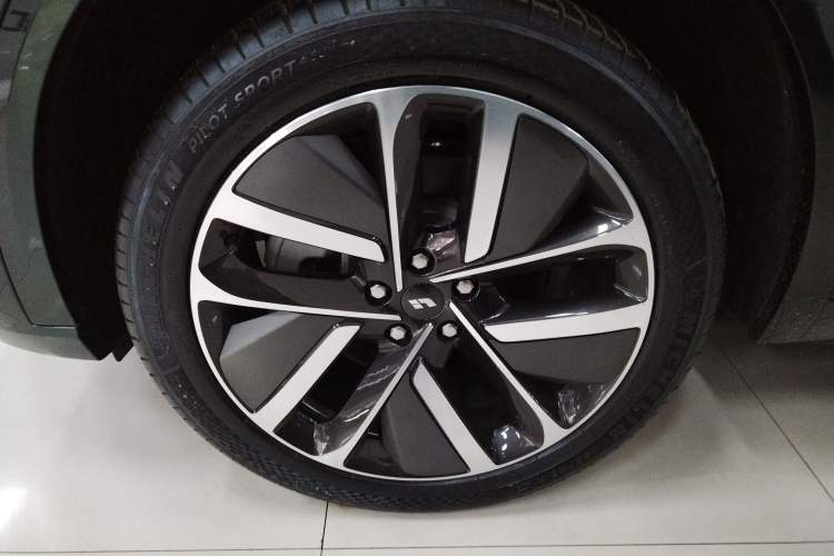 Used Li Auto L9 2024 Ultra Model
