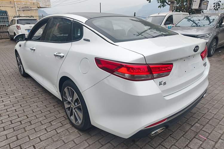 Used Kia K5 2017 2.0L Automatic 15th Anniversary Special Edition LUX
