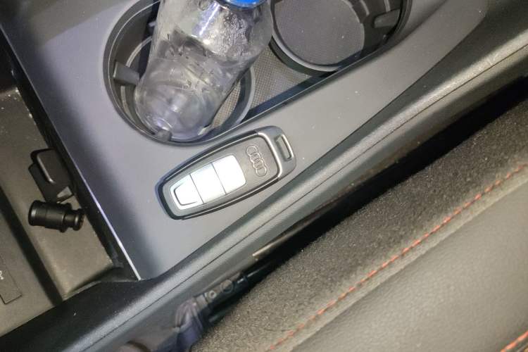 Used Audi Q5 e-tron 2022 50 e-tron quattro Glory Edition Elegant Suit
