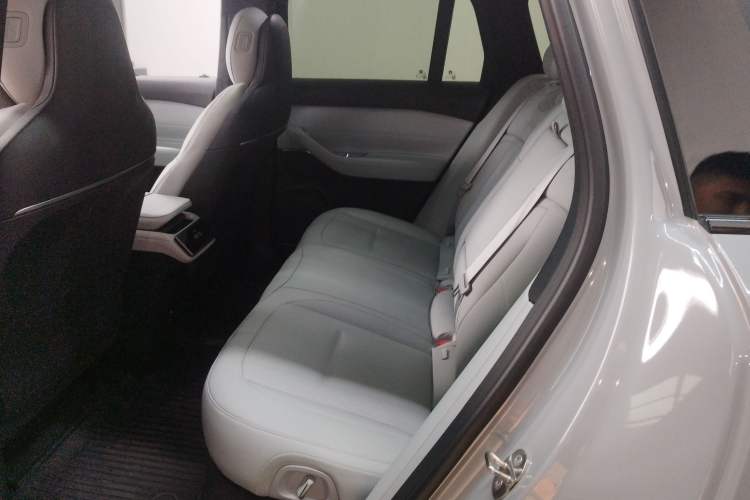 Used Nio ES6 2024 75 kWh
