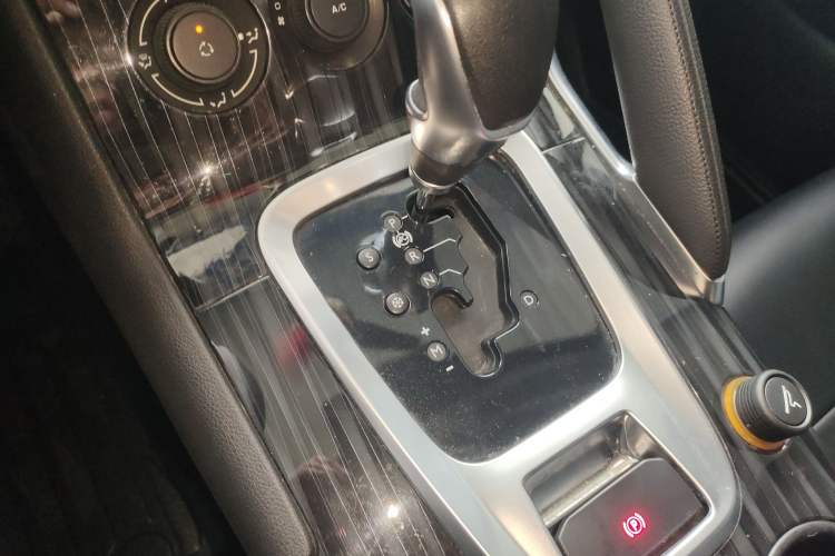 Used Peugeot 3008 2015 1.6THP Automatic Classic Edition