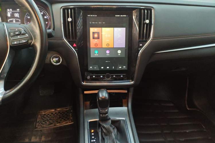 Used Roewe i6 2017 20T Automatic Internet Smart Edition