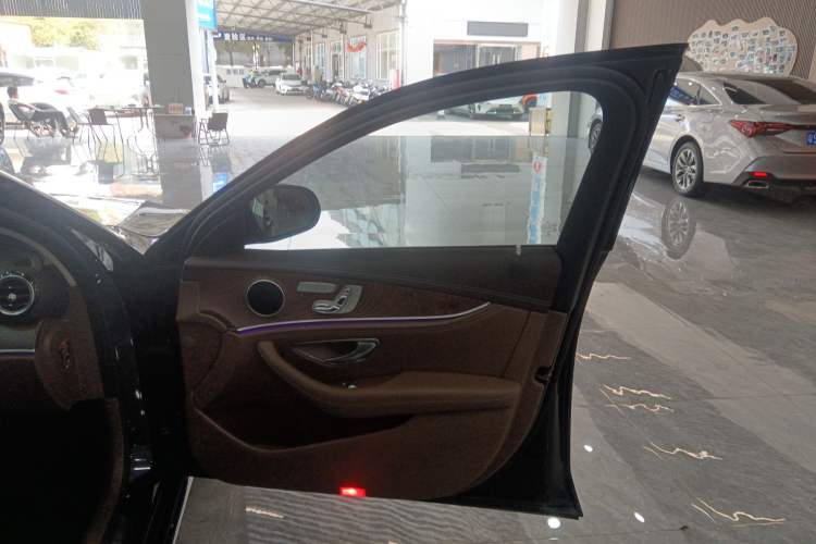 Used Mercedes-Benz E-Class 2021 Facelift E 300 L Stylish Edition
