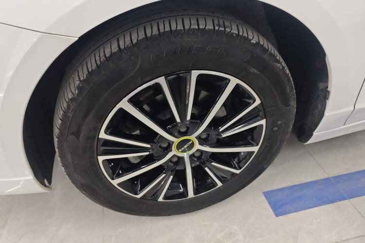 Used Roewe i5 2021 1.5L CVT Platinum Edition